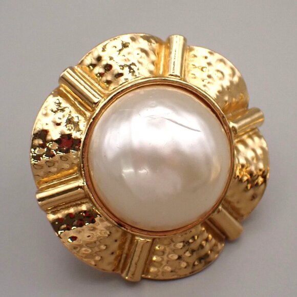 CHANEL Imitation Pearl Large Button Earrings 25 Clip-On Gold Vintage - Picture 10 of 15